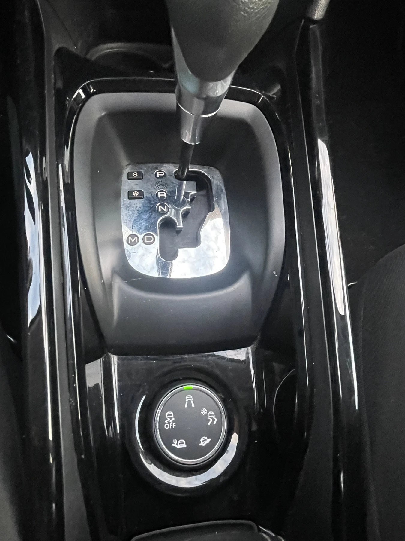 Peugeot 2008, снимка 9 - Автомобили и джипове - 56740901
