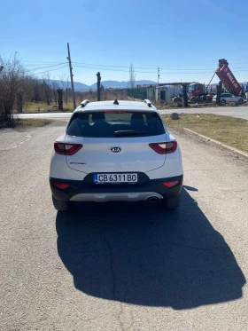 Kia Stonic 1.4   Navi , Камера 34000 км, снимка 7