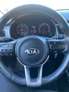 Kia Stonic 1.4   Navi , Камера 34000 км, снимка 3