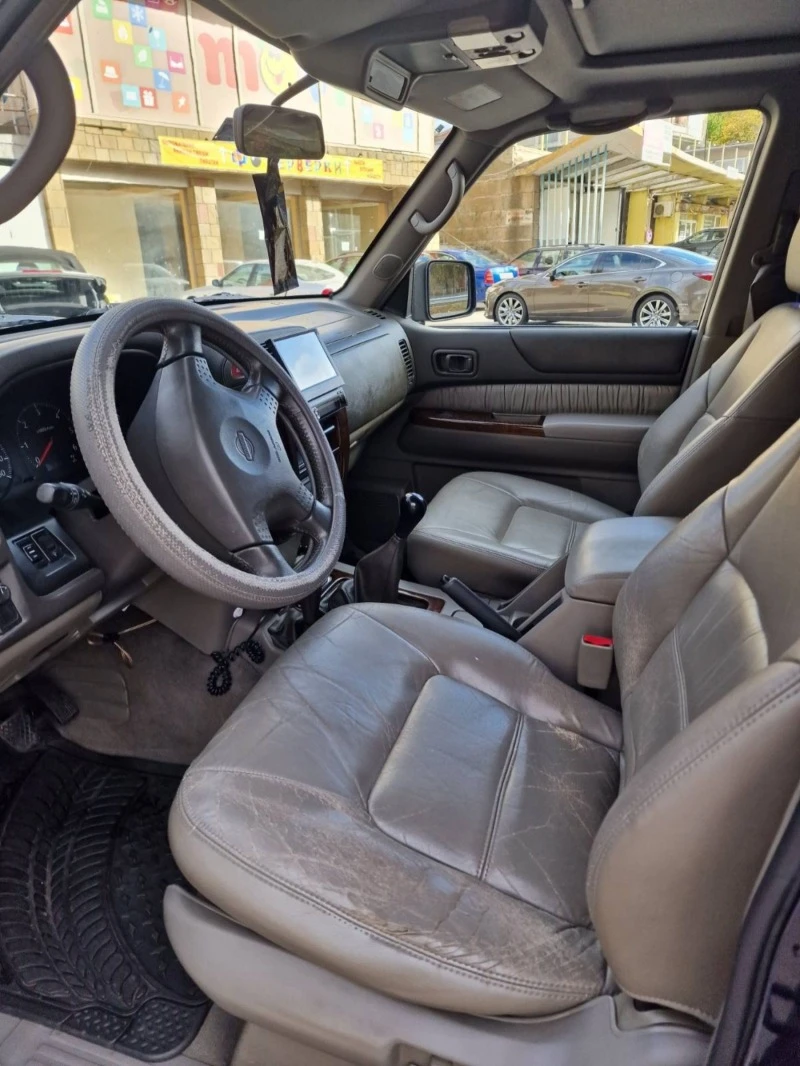 Nissan Patrol, снимка 6 - Автомобили и джипове - 47076275