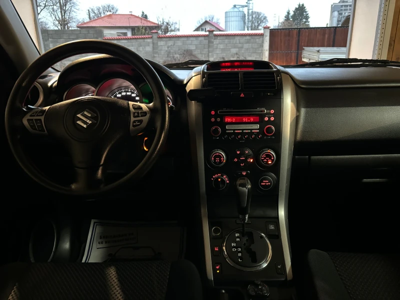 Suzuki Grand vitara 2.0i AVTOMAT SWISS, снимка 10 - Автомобили и джипове - 47932661