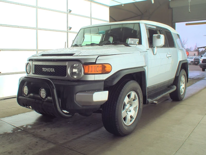 Toyota Fj cruiser, снимка 3 - Автомобили и джипове - 49111493