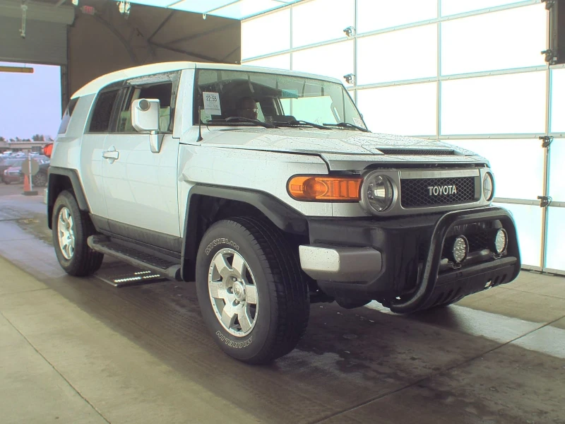 Toyota Fj cruiser, снимка 1 - Автомобили и джипове - 49111493