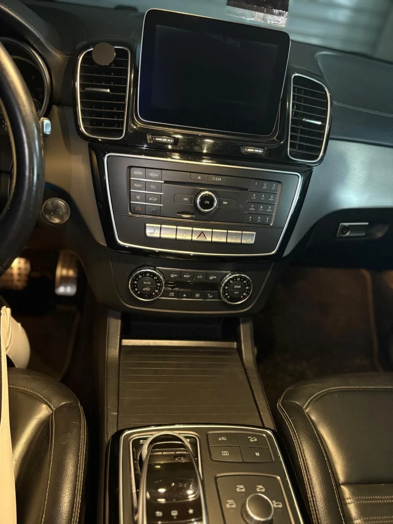 Mercedes-Benz GLE Coupe 4 MAТИК, снимка 11 - Автомобили и джипове - 52857259