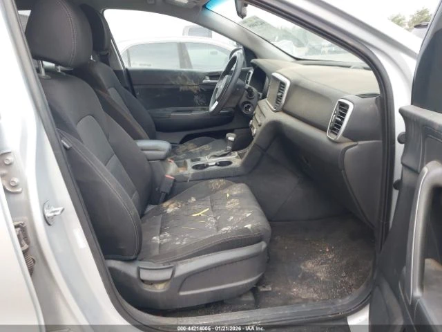 Kia Sportage ПОДГРЕВ* КАМЕРА* КЕЙЛЕС* LANE* ASSIST, снимка 12 - Автомобили и джипове - 53623700