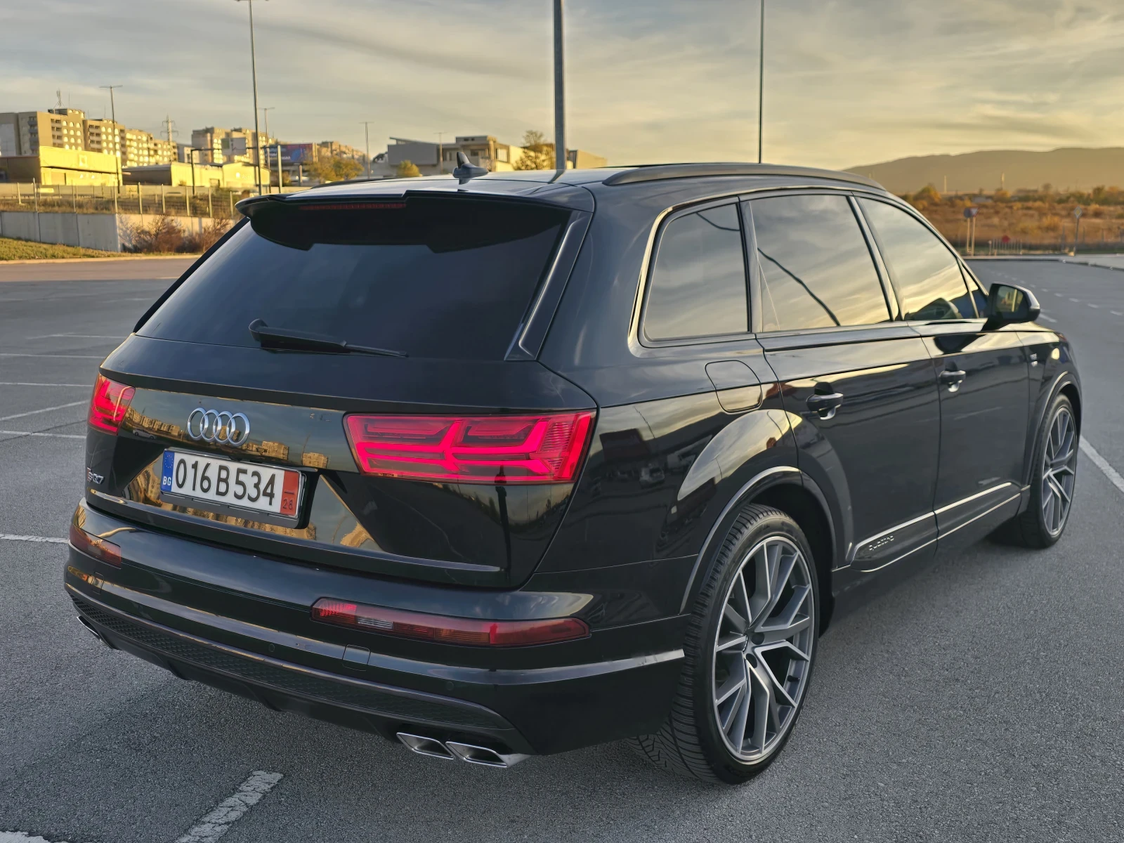 Audi SQ7 Топ състояние седем местен s-line - изображение 5