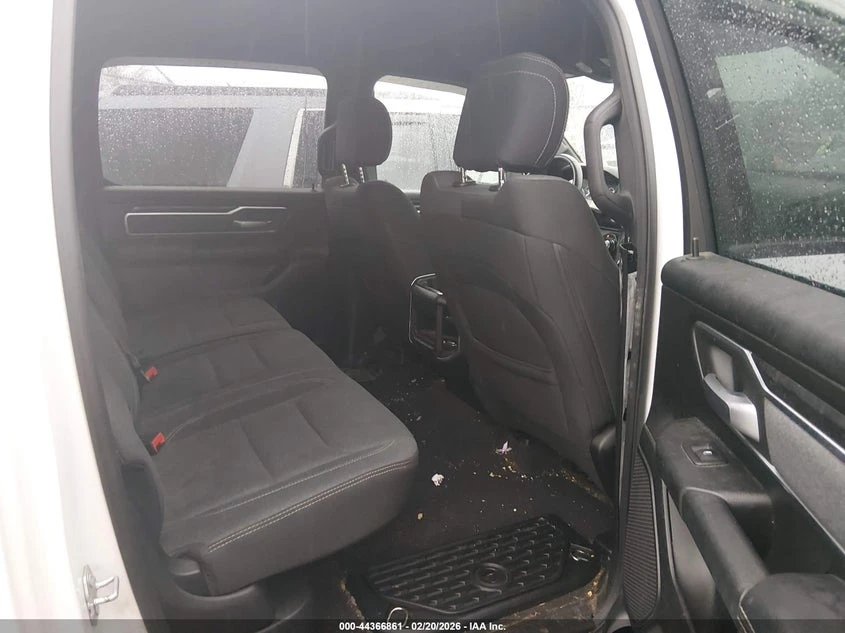 Dodge RAM 1500 5.7l Big Horn/Lone Star 4X4 5'7 Box, снимка 8 - Автомобили и джипове - 53906160