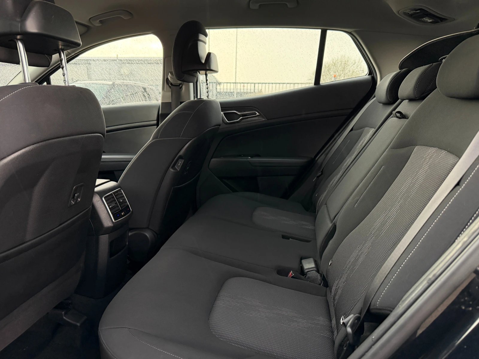 Kia Sportage 1.6 T-GDI , снимка 14 - Автомобили и джипове - 53952790