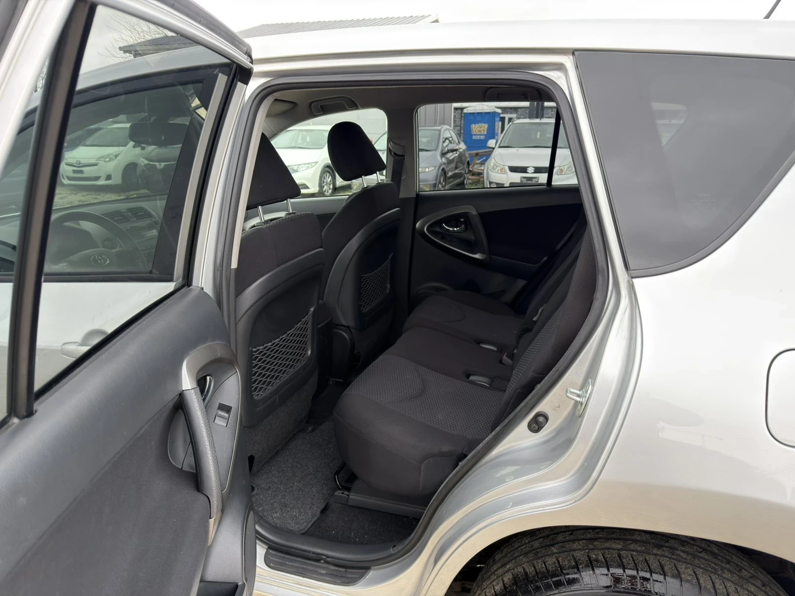 Toyota Rav4 2.0i FACE 4x4, снимка 14 - Автомобили и джипове - 54069846