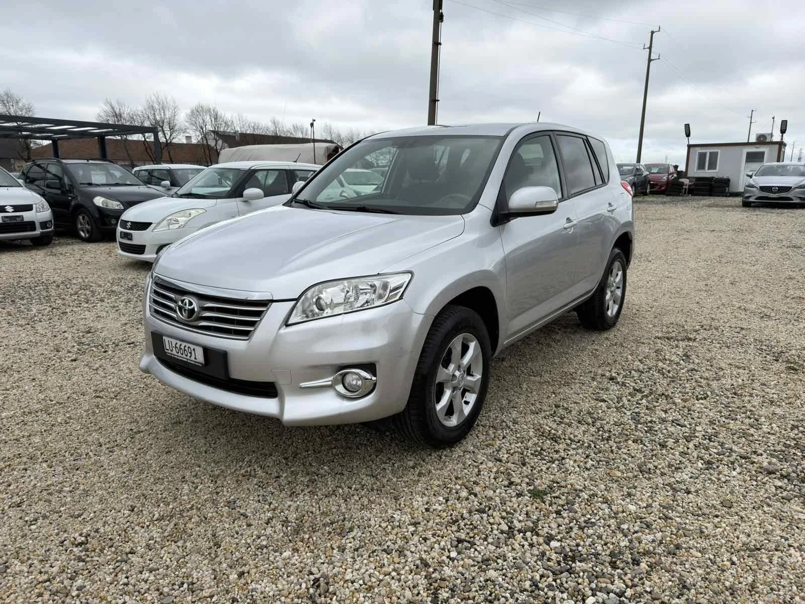 Toyota Rav4 2.0i FACE 4x4, снимка 2 - Автомобили и джипове - 54069846