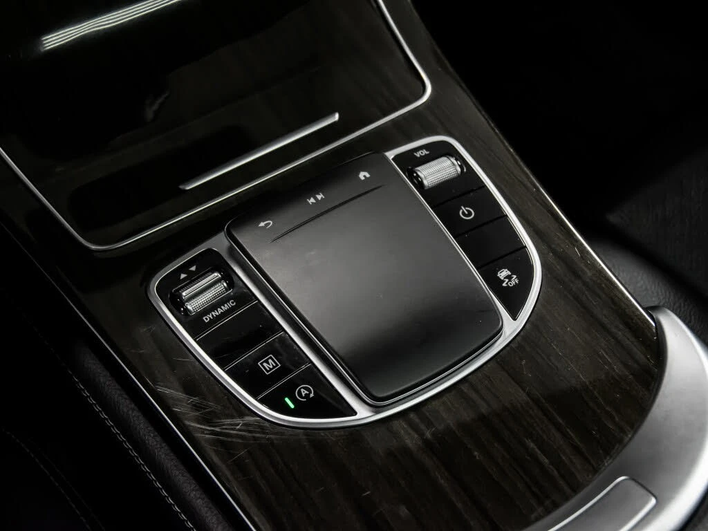 Mercedes-Benz GLC 300 4MATIC* АвтоКредит* (Цена до БГ) , снимка 14 - Автомобили и джипове - 54331796