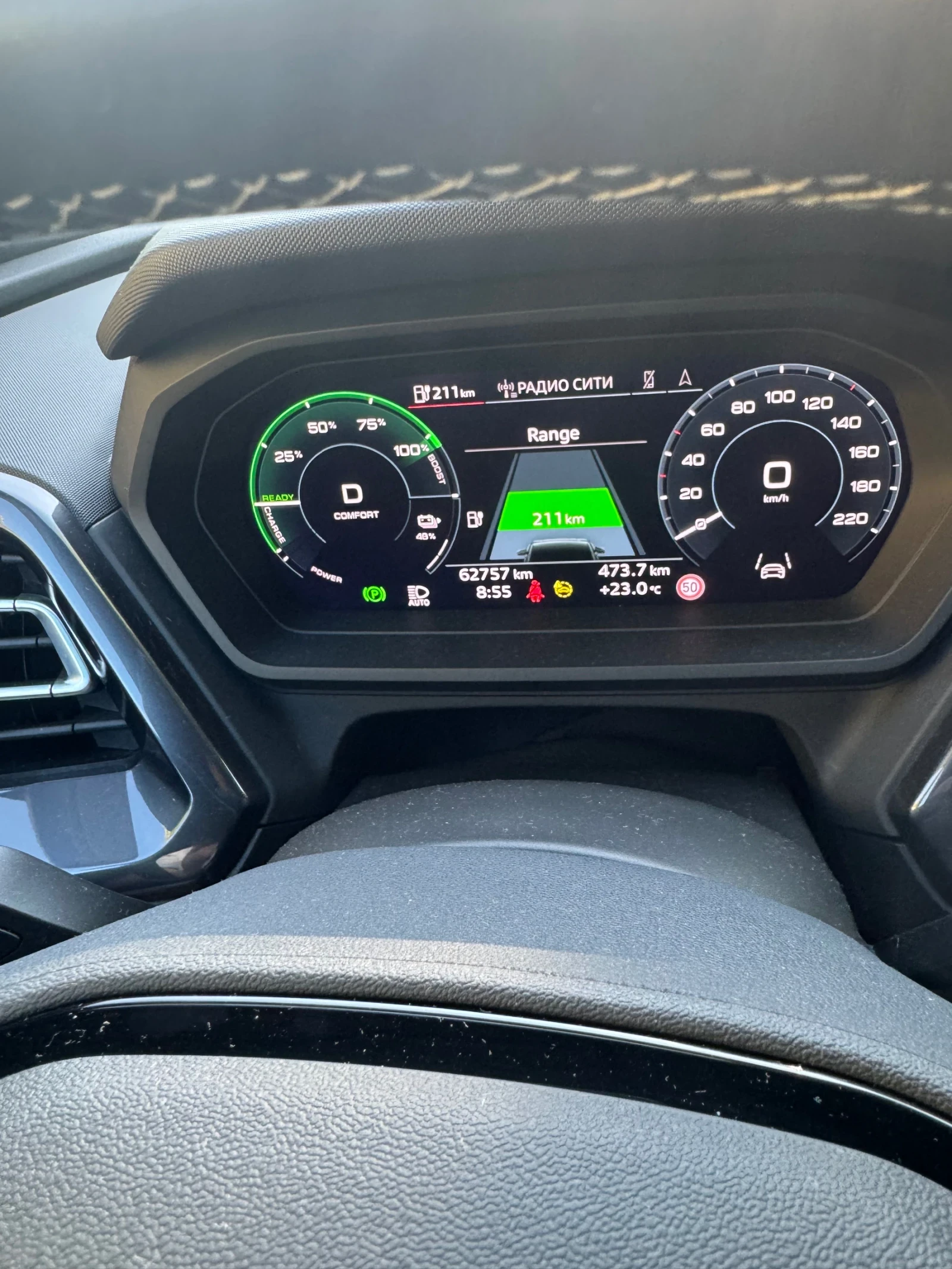 Audi Q4, снимка 13 - Автомобили и джипове - 54486093