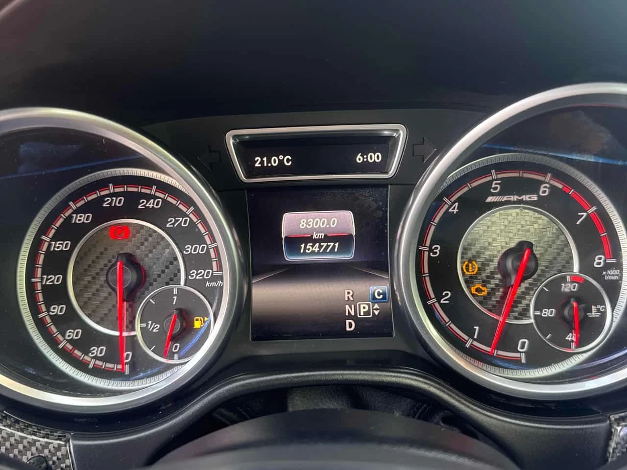 Mercedes-Benz GLE 63 S AMG * ДИСТРОНИК* 360 КАМЕРА* ПАНОРАМА* ОБДУХВАНЕ* , снимка 8 - Автомобили и джипове - 54635455