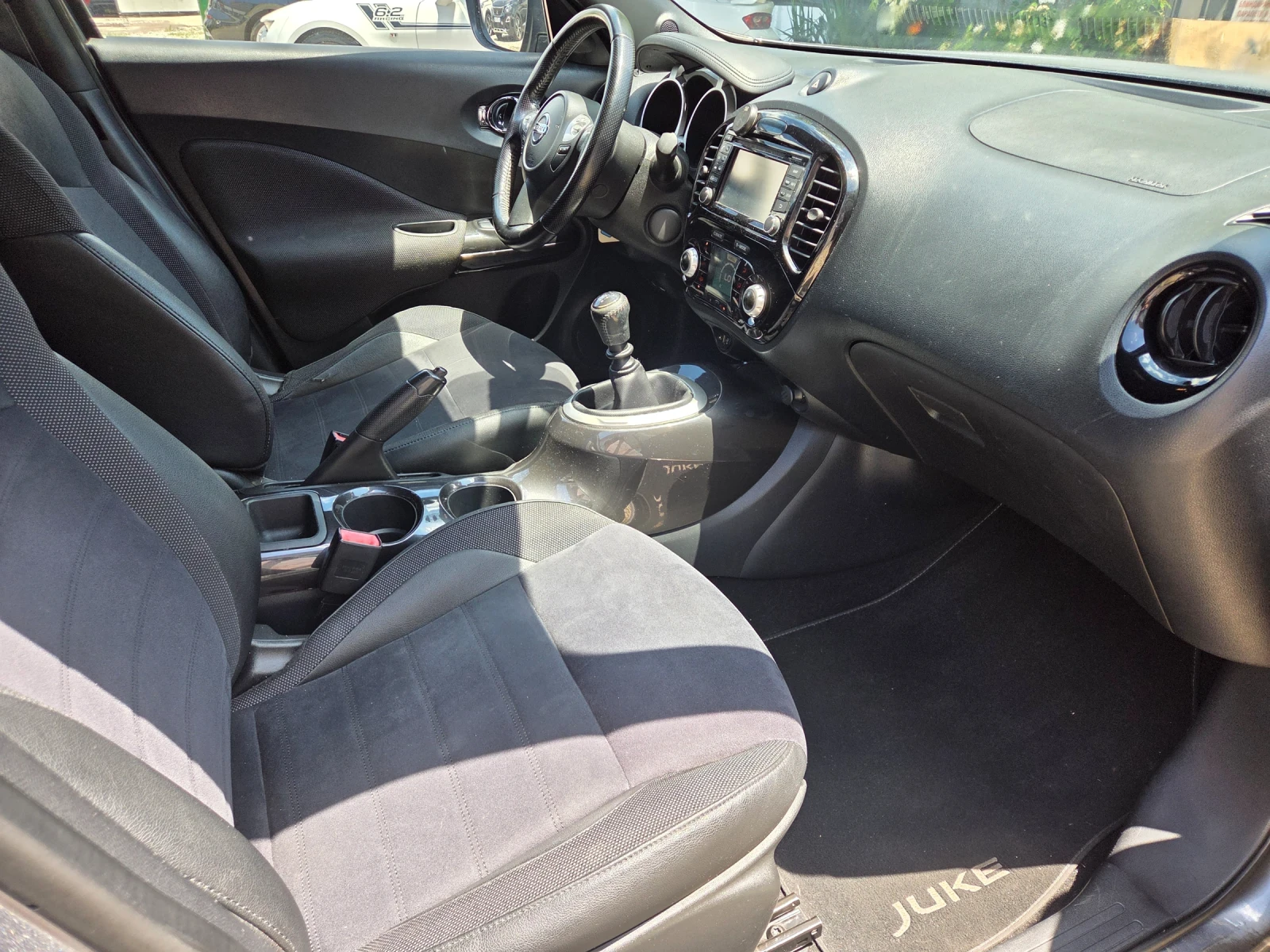Nissan Juke Acenta, снимка 9 - Автомобили и джипове - 54978595