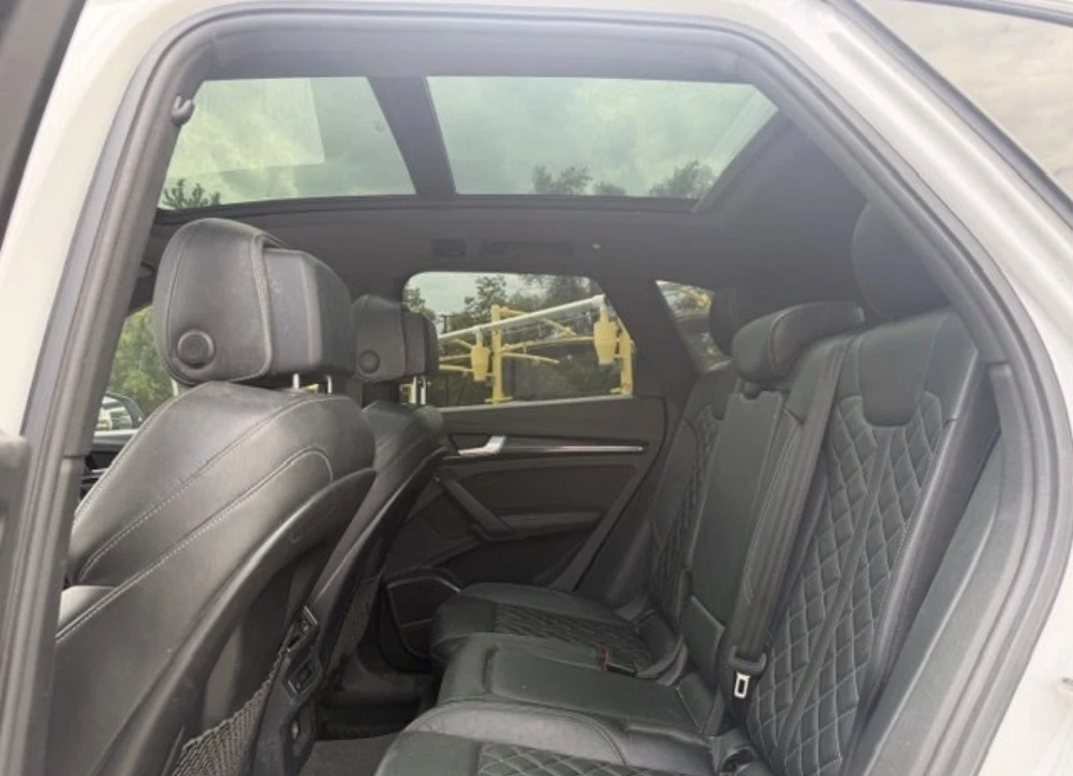 Audi SQ5 3.0Т * PRESTIGE * 360 CAMERA * ПАНОРАМА * CARFAX *, снимка 9 - Автомобили и джипове - 55844142