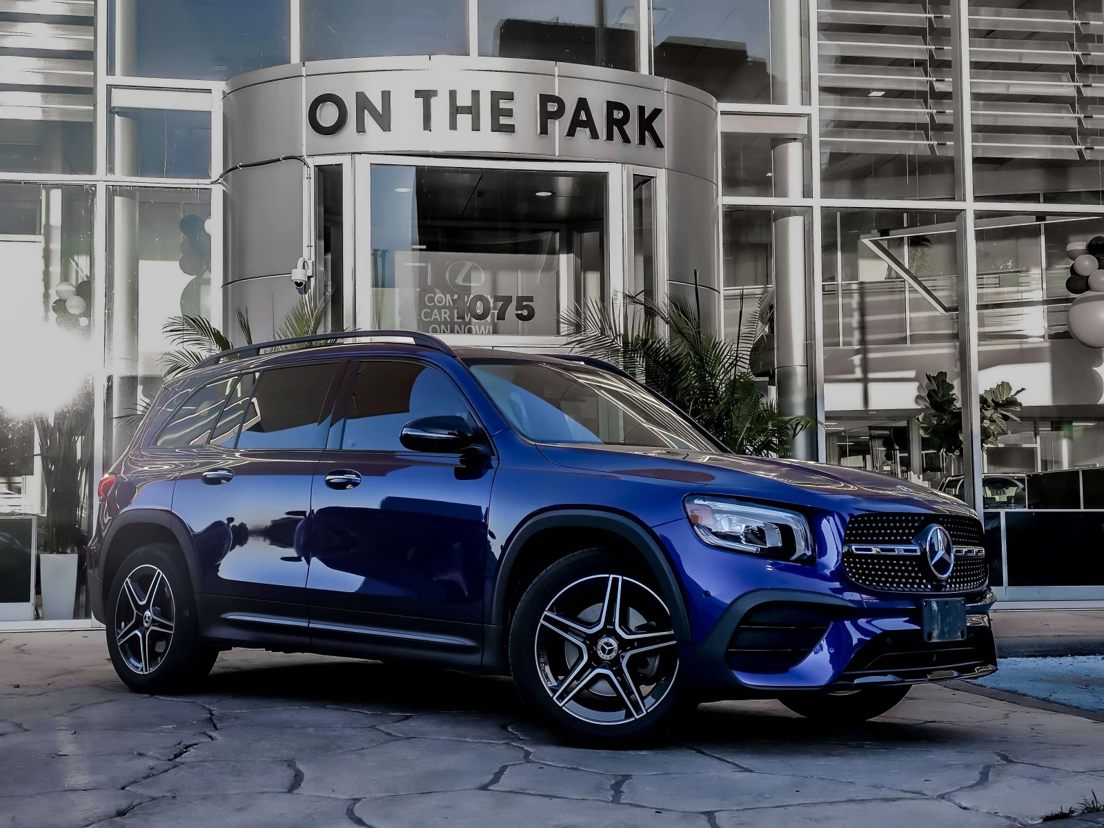 Mercedes-Benz GLB 250 * CARFAX * ФИКСИРАНА ЦЕНА ДО БГ * , снимка 10 - Автомобили и джипове - 56084471