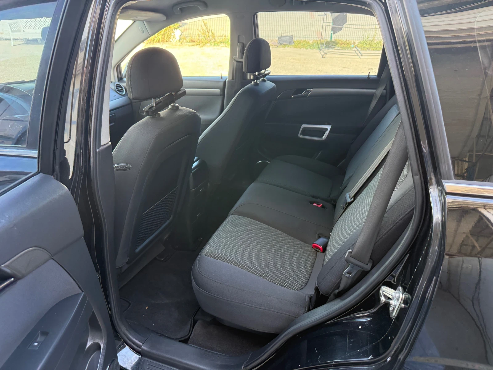 Opel Antara 2.4, снимка 11 - Автомобили и джипове - 56447789