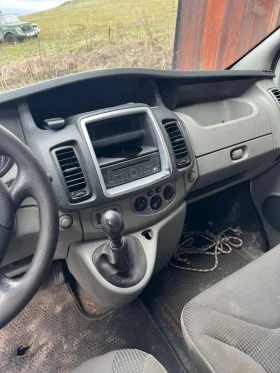 Opel Vivaro 2.0d, снимка 8 - Бусове и автобуси - 53617343