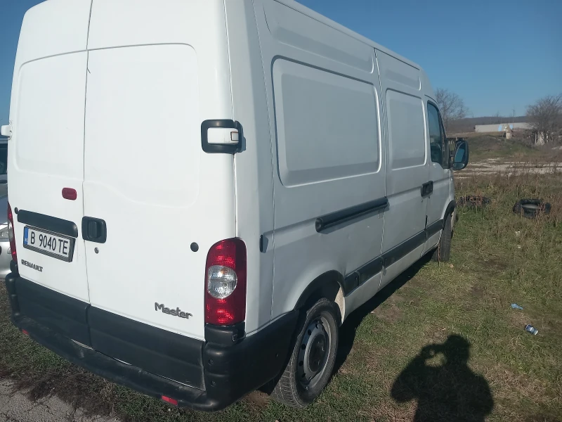 Renault Master 2.5 dci, снимка 6 - Бусове и автобуси - 48714414