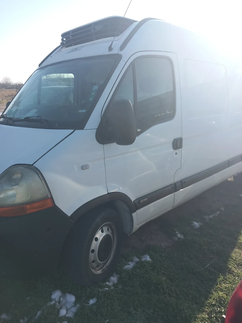 Renault Master 2.5 dci, снимка 2 - Бусове и автобуси - 48714414