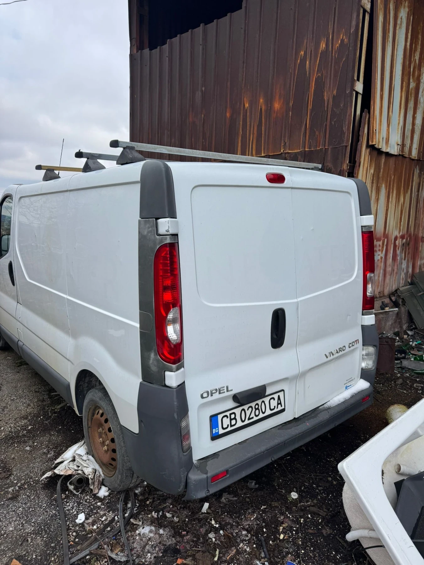 Opel Vivaro 2.0d - изображение 6