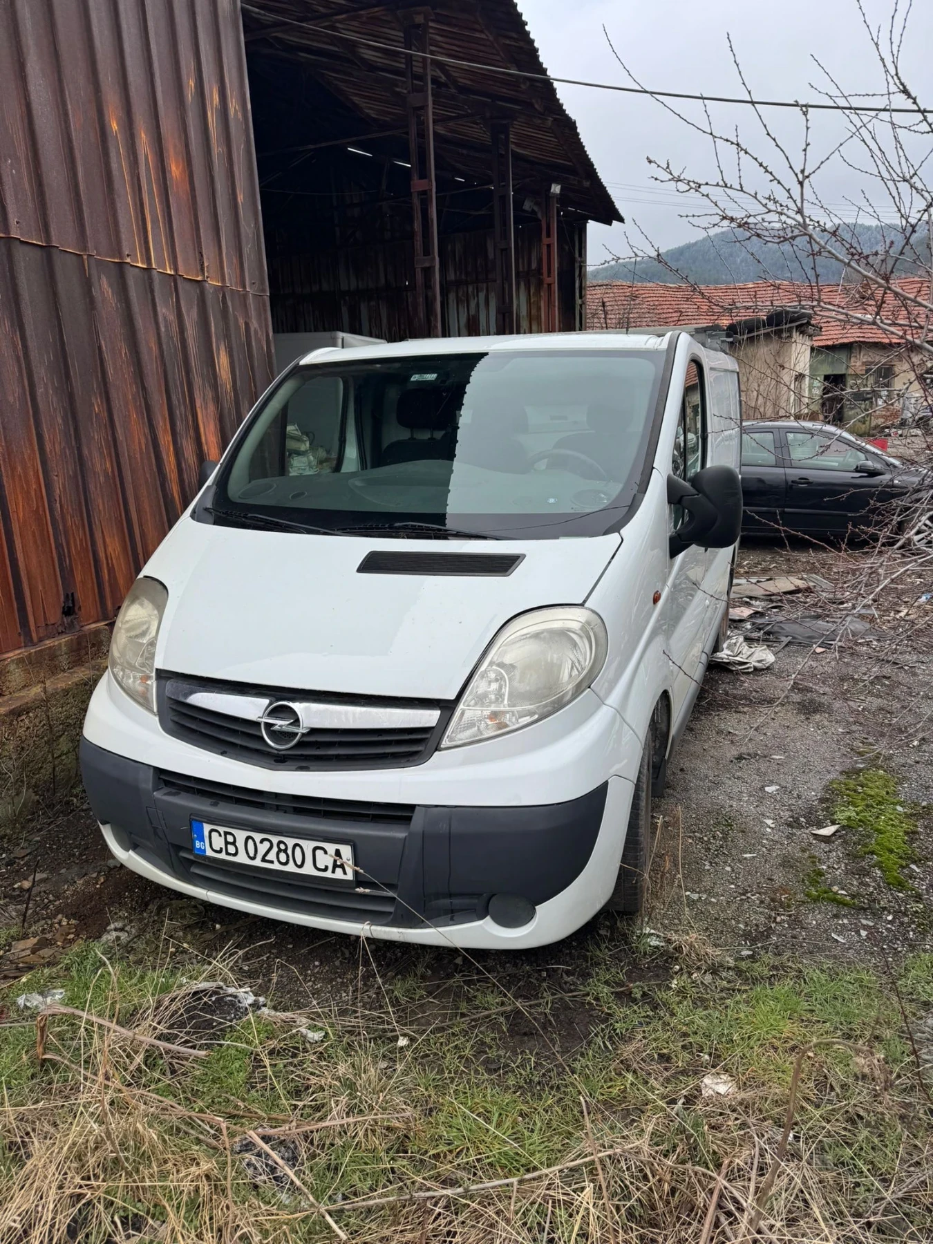 Opel Vivaro 2.0d - изображение 2