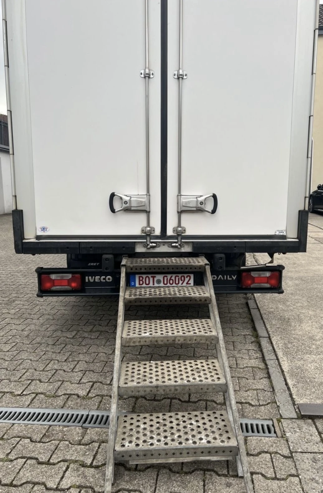 Iveco 35c15 3.0L* ХЛАДИЛЕН-29 за МЕСО* ТОК* КЛИМА* 3.5т, снимка 6 - Бусове и автобуси - 54000257