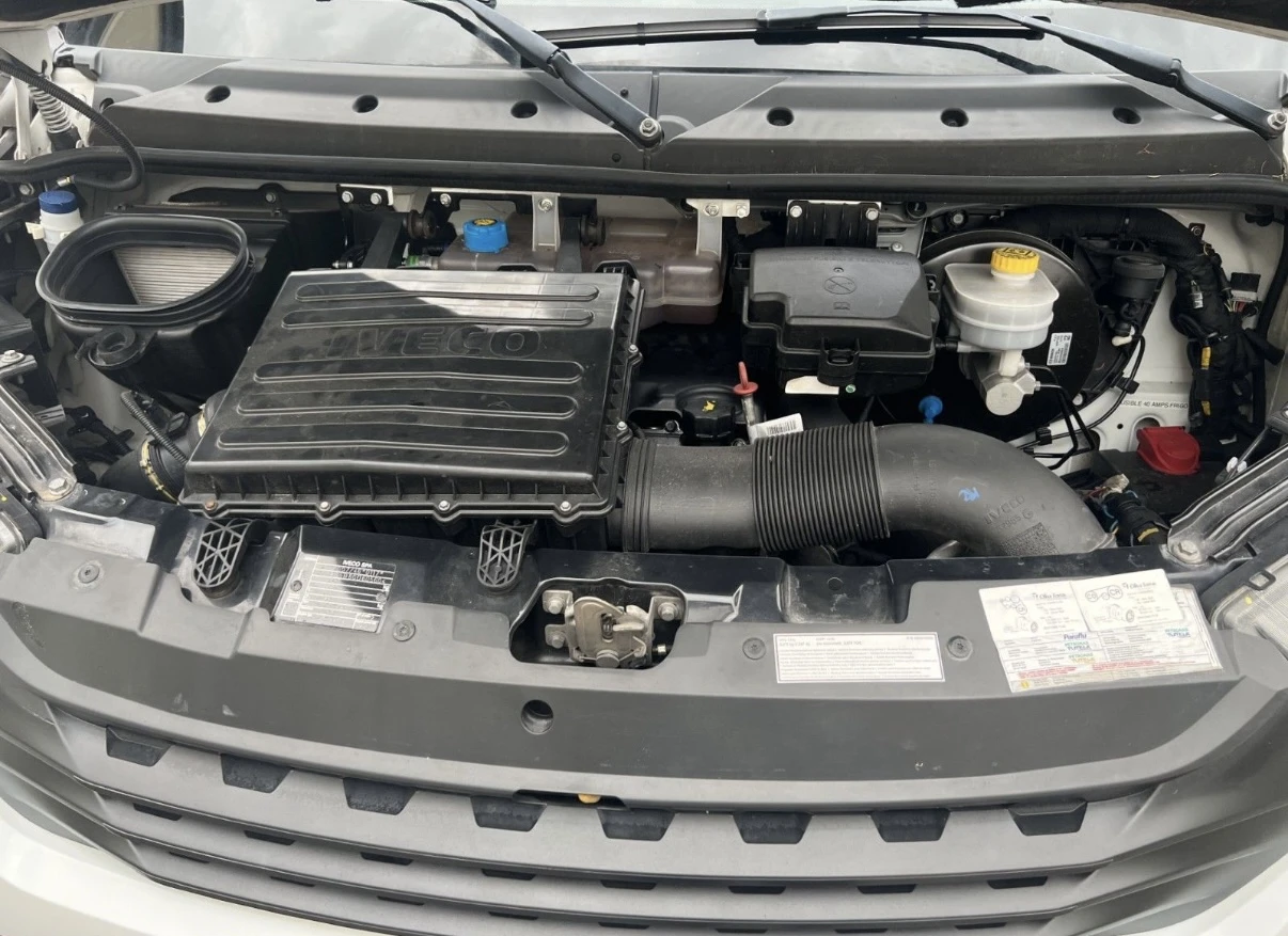 Iveco 35c15 3.0L* ХЛАДИЛЕН-29 за МЕСО* ТОК* КЛИМА* 3.5т, снимка 9 - Бусове и автобуси - 54000257