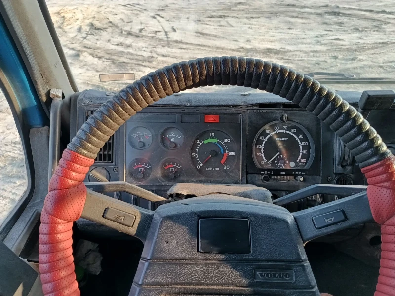 Volvo F10, снимка 5 - Камиони - 51124064