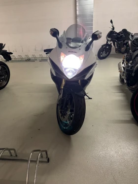 Обява за продажба на Suzuki Gsxr СПЕШНО! Безупречен GSXR L1 600  ~8 499 лв. - изображение 3