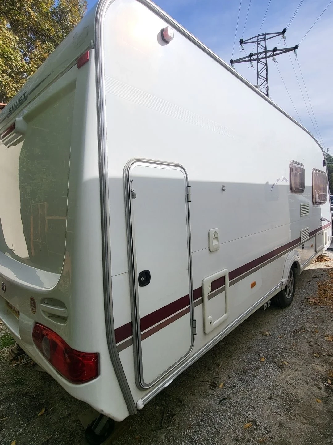 Каравана Swift Celeste, снимка 2 - Каравани и кемпери - 56720803