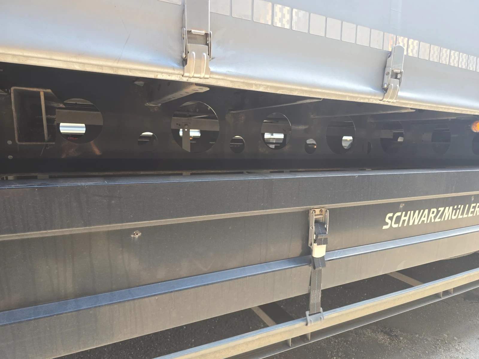 Полуремарке Schwarzmuller, снимка 5 - Ремаркета - 55449987