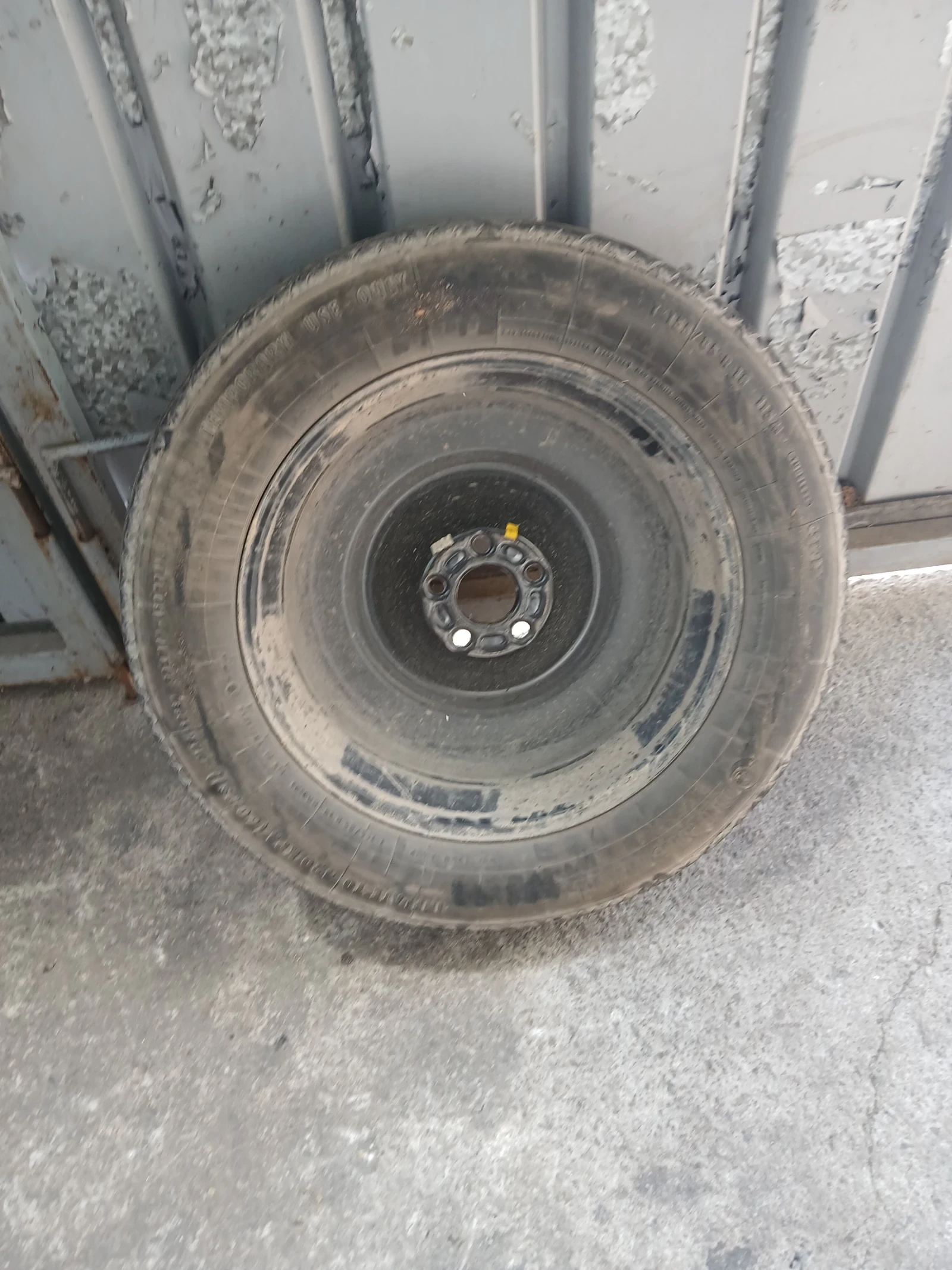 Резервна гума патерица Lend Rover Evoque , снимка 3 - Части - 55842589