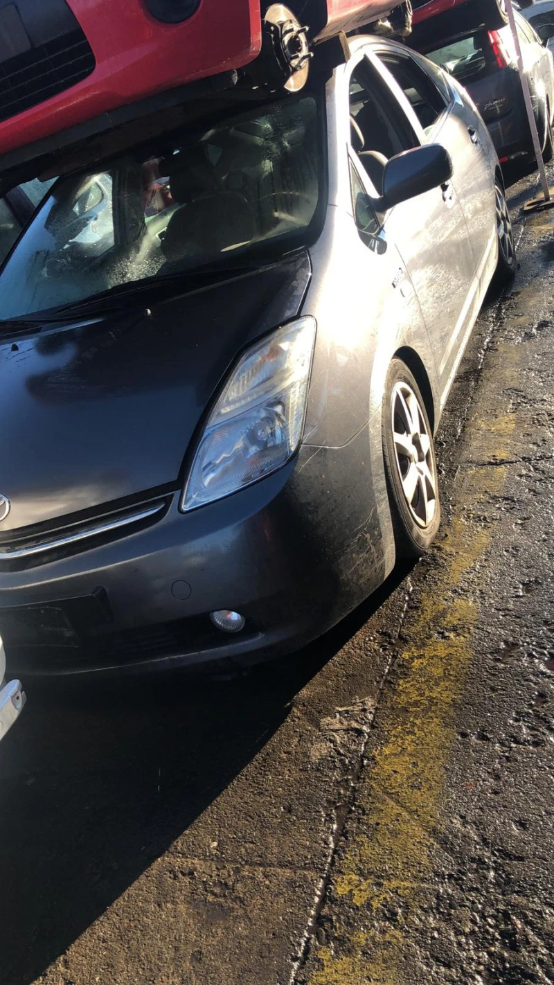 Toyota Prius 1.5 ---2 броя, снимка 1 - Автомобили и джипове - 38938025