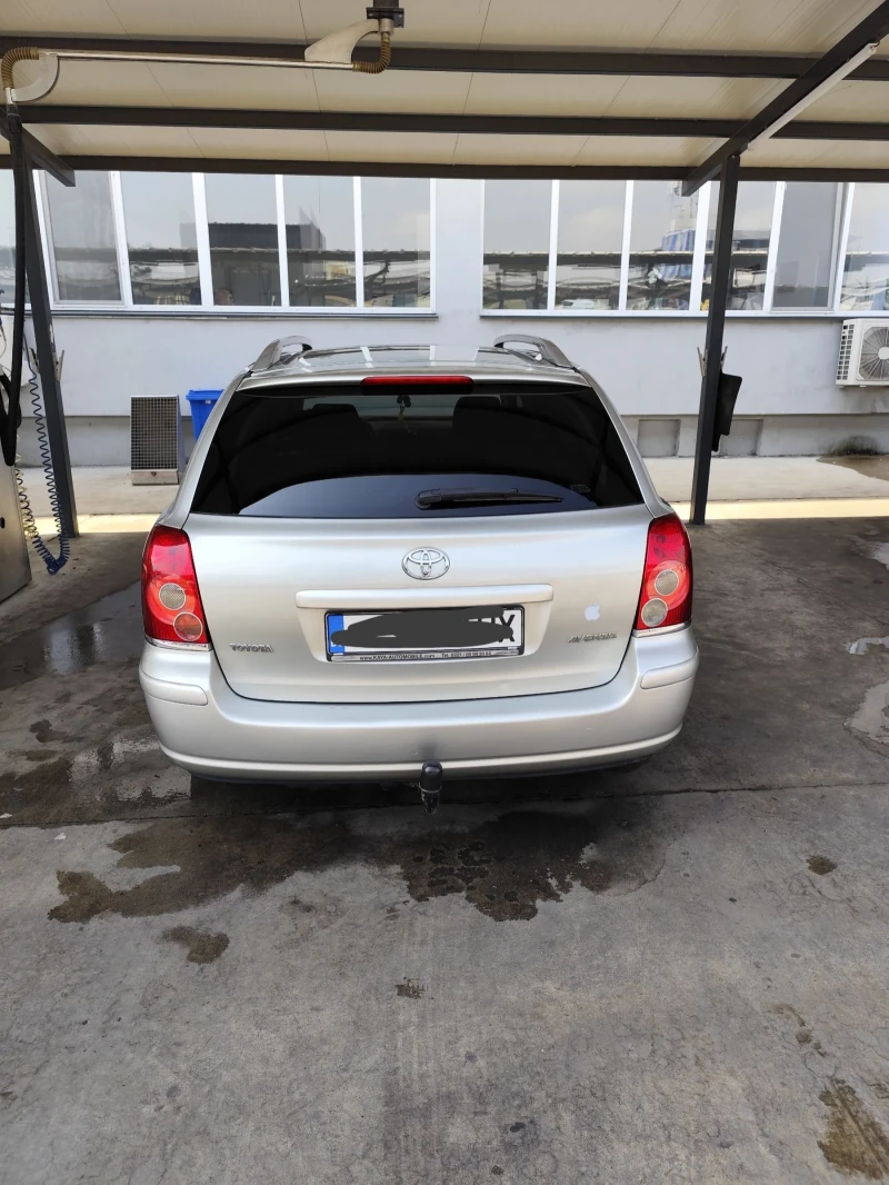 Toyota Avensis 1.8 бензин/ГАЗ, снимка 5 - Автомобили и джипове - 48672860