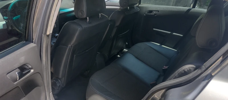 Opel Astra, снимка 11 - Автомобили и джипове - 52435697
