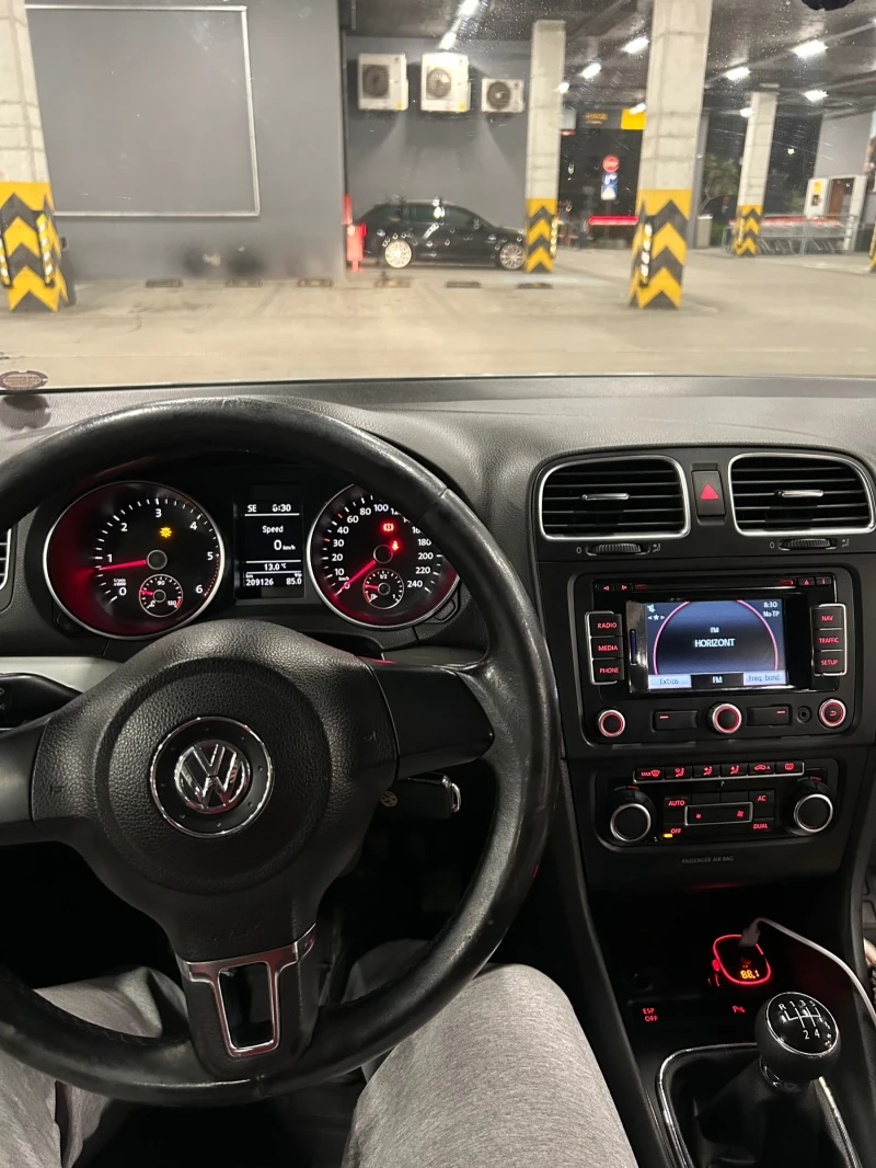 VW Golf 2.0tdi, снимка 8 - Автомобили и джипове - 53120651