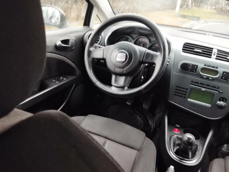 Seat Leon, снимка 5 - Автомобили и джипове - 53209336