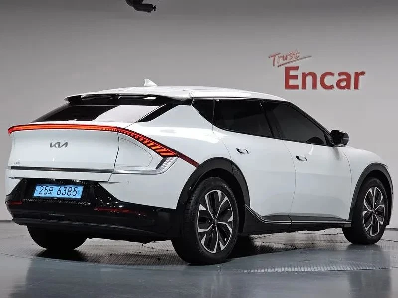 Kia EV6, снимка 2 - Автомобили и джипове - 56690496