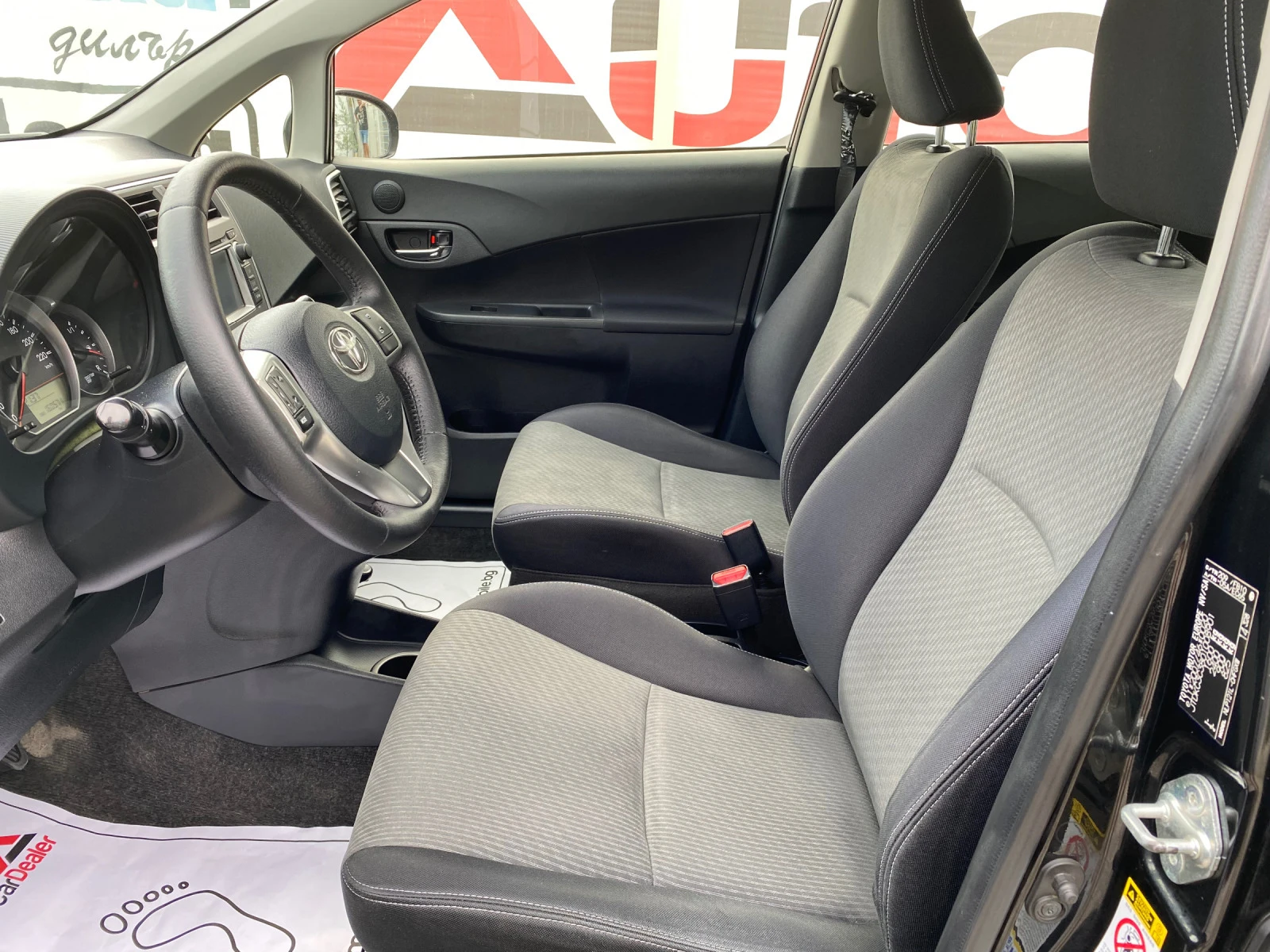 Toyota Verso S 1.4D4d-90кс= 6СКОРОСТИ= НАВИГАЦИЯ= КАМЕРА - изображение 6