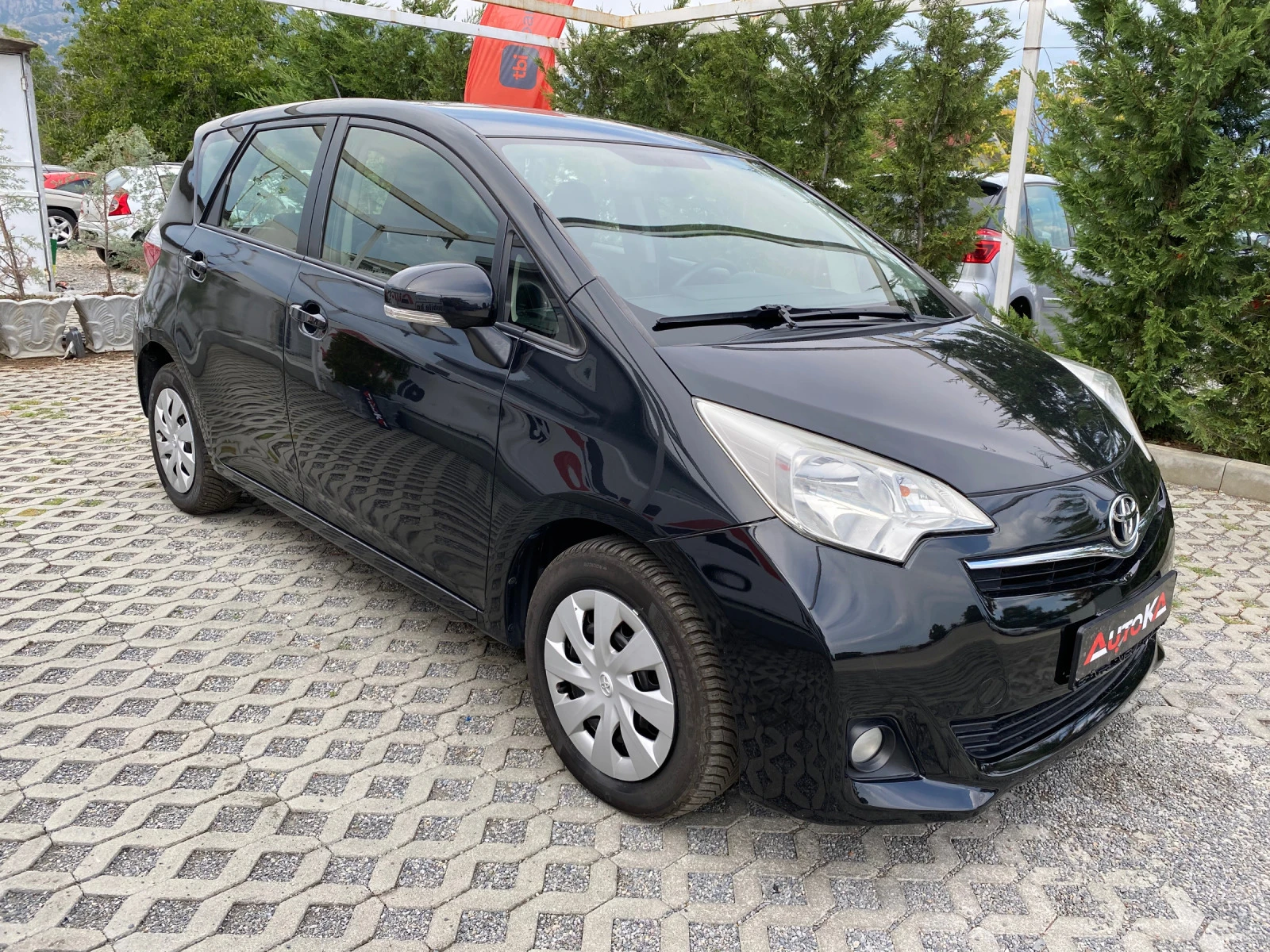 Toyota Verso S 1.4D4d-90кс= 6СКОРОСТИ= НАВИГАЦИЯ= КАМЕРА - [1] 