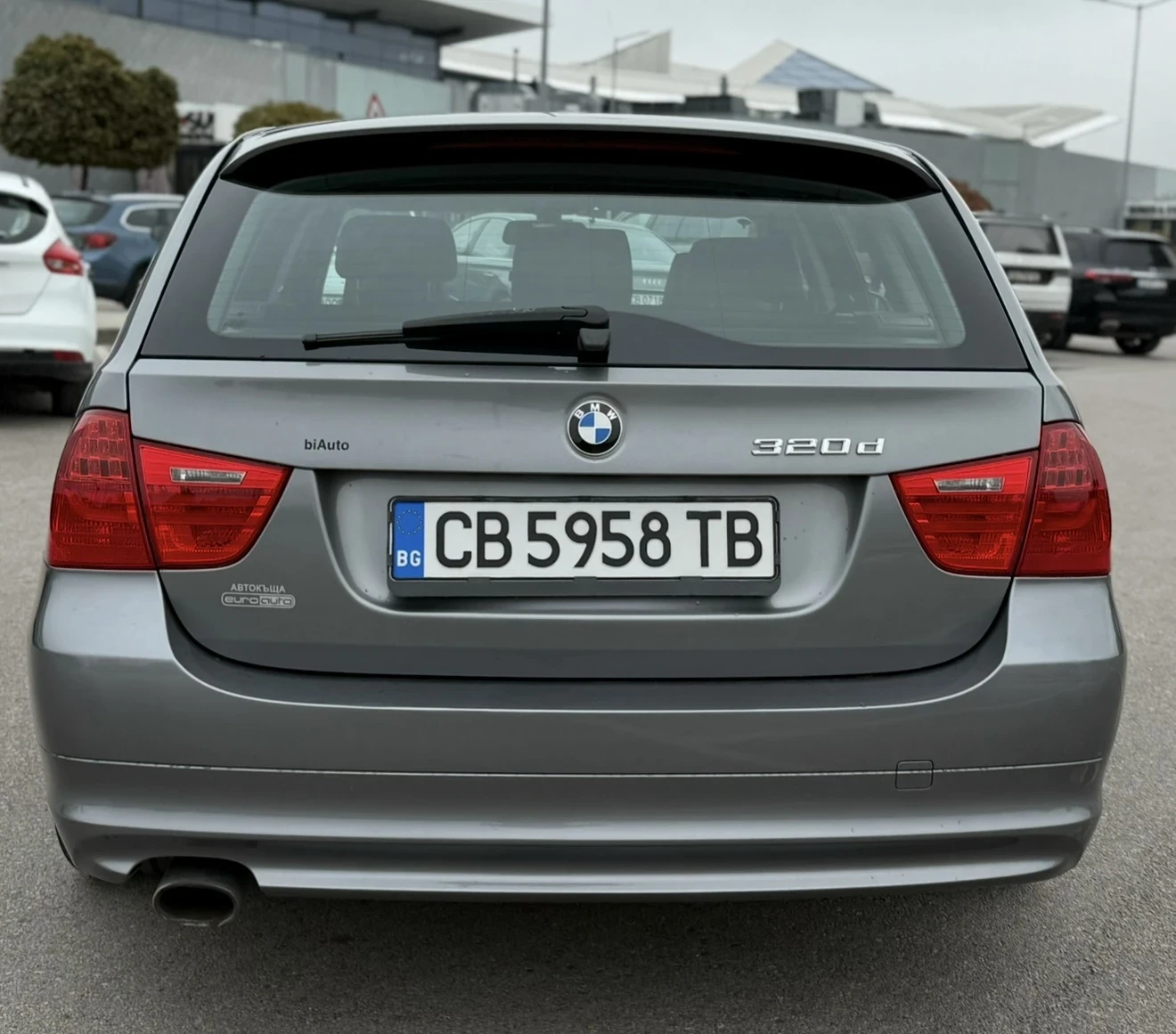 BMW 320  - изображение 6