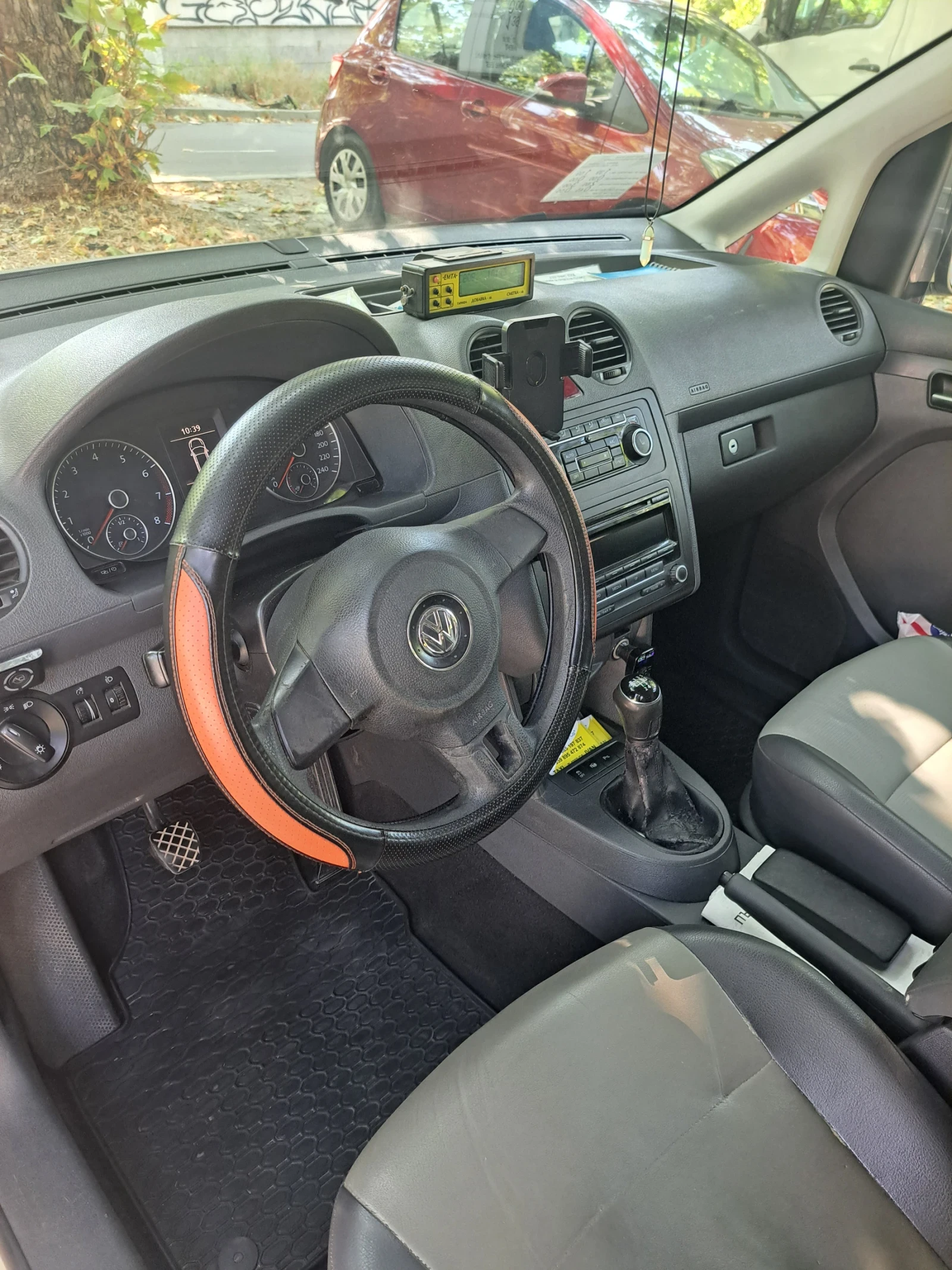 VW Caddy Maxi - изображение 8