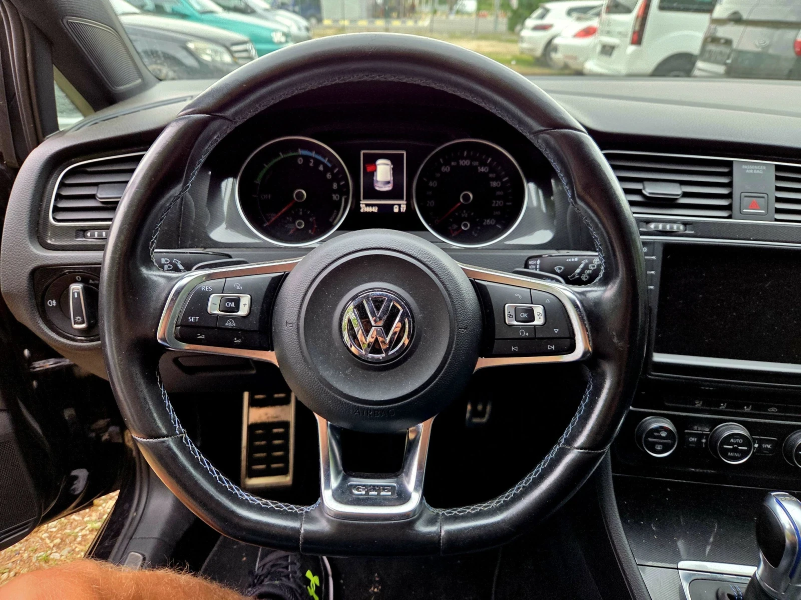 VW Golf GTE - изображение 9