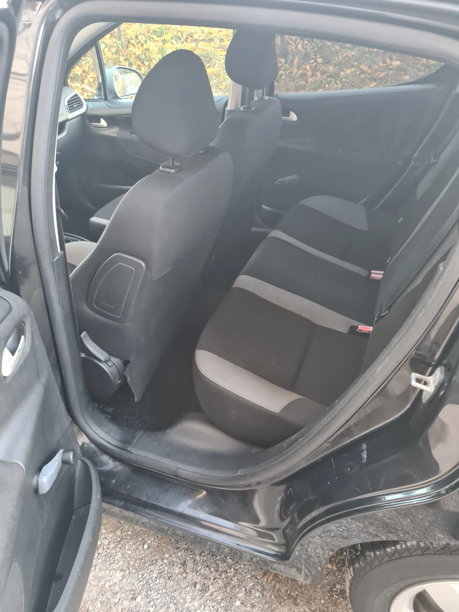 Peugeot 207 1.4 GAS  - изображение 8