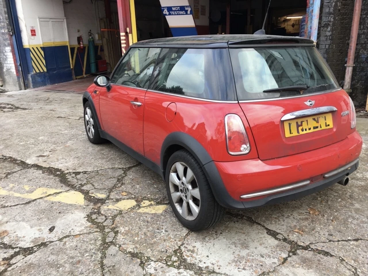 Mini Cooper 2�� 1.6D. 110��. � 1.6 ������. �� ����� | Mobile.bg � ����������� 11