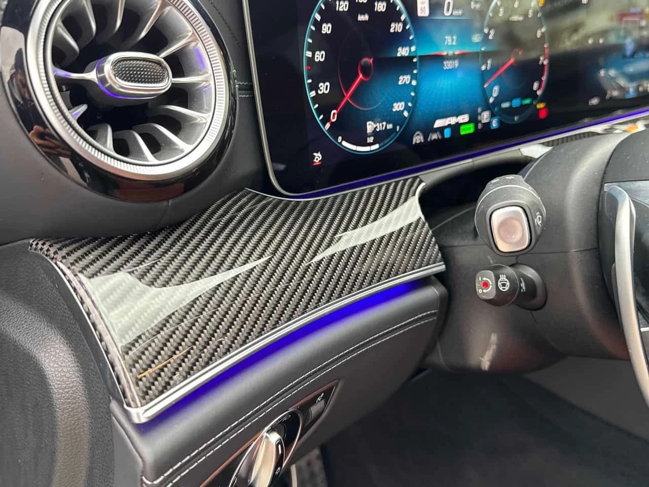 Mercedes-Benz AMG GT * 53 * CARFAX * BURMESTER* ОБДУХВАНЕ* , снимка 13 - Автомобили и джипове - 53712374