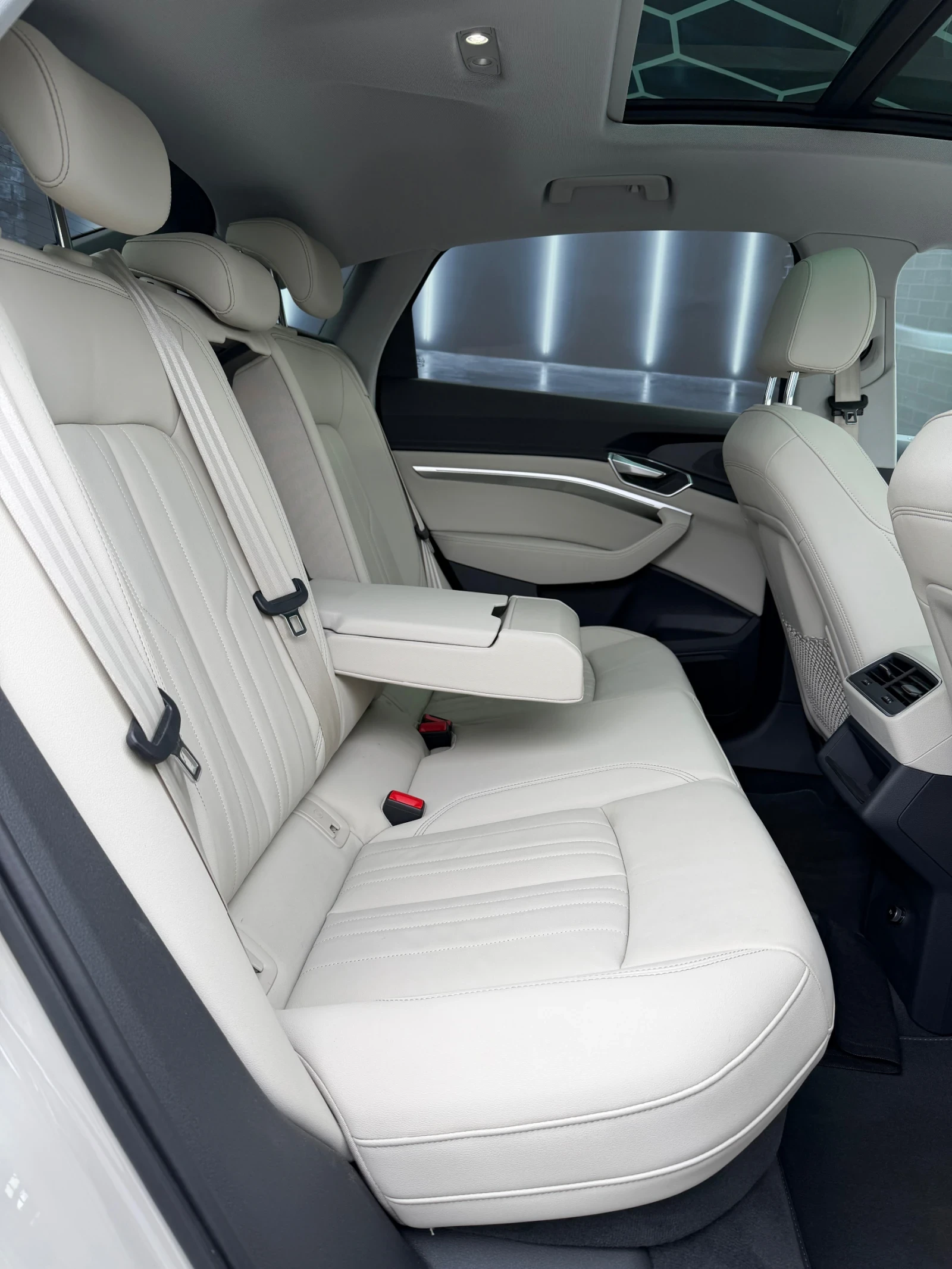 Audi E-Tron �����������  | Mobile.bg � ����������� 15