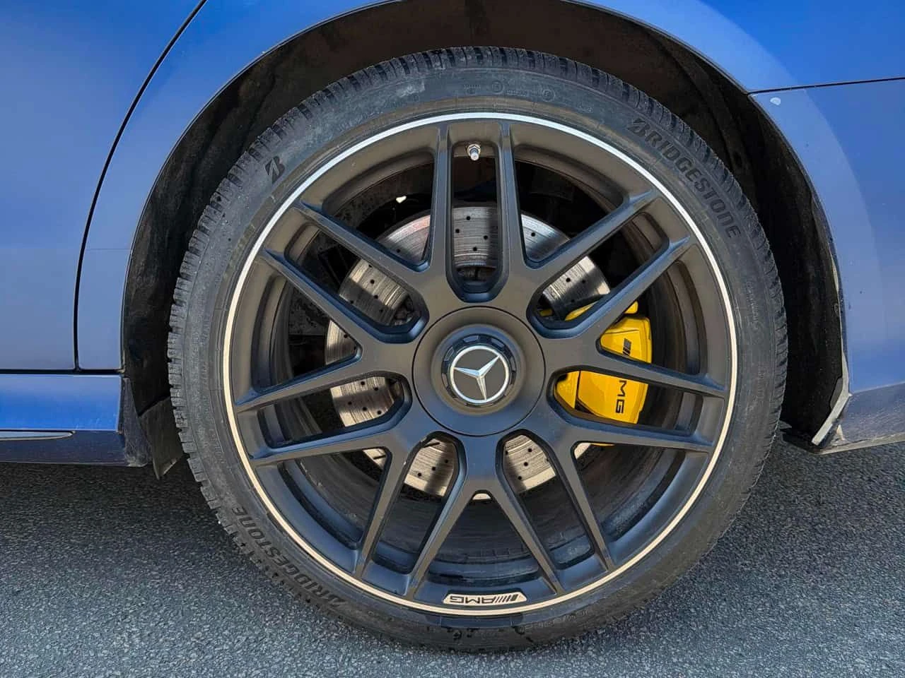 Mercedes-Benz E 63 AMG S * CARFAX * HEAD UP * BURMESTER * ОБДУХВАНЕ, снимка 11 - Автомобили и джипове - 54141356