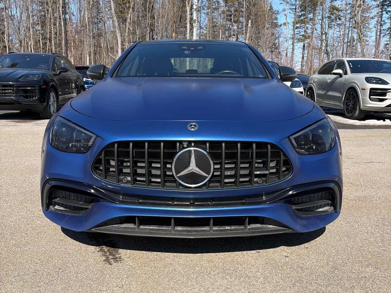 Mercedes-Benz E 63 AMG S * CARFAX * HEAD UP * BURMESTER * ОБДУХВАНЕ, снимка 6 - Автомобили и джипове - 54141356